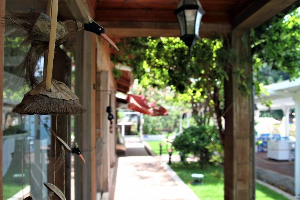 Baga Hotel Akyaka  Exterior foto